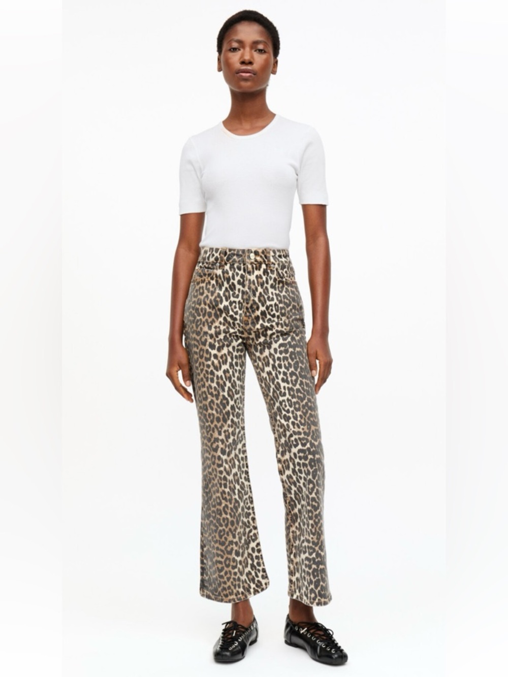 GANNI Betzy Cropped Jeans in Leopard Print